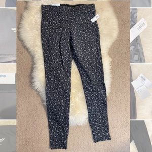 Old Navy Leopard print, compression leggings 7/8 S
